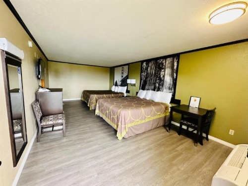 Super 8 by Wyndham Crescent City image 19