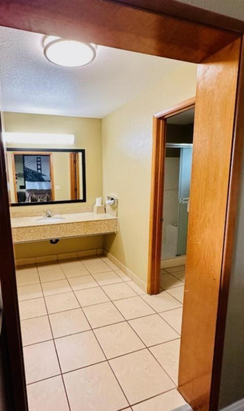 Super 8 by Wyndham Crescent City image 22